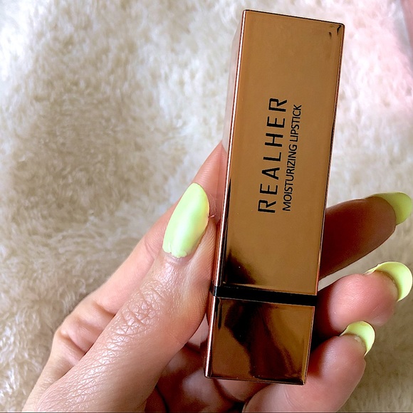 RealHer Never Give Up Moisturizing Lipstick - Picture 3 of 6